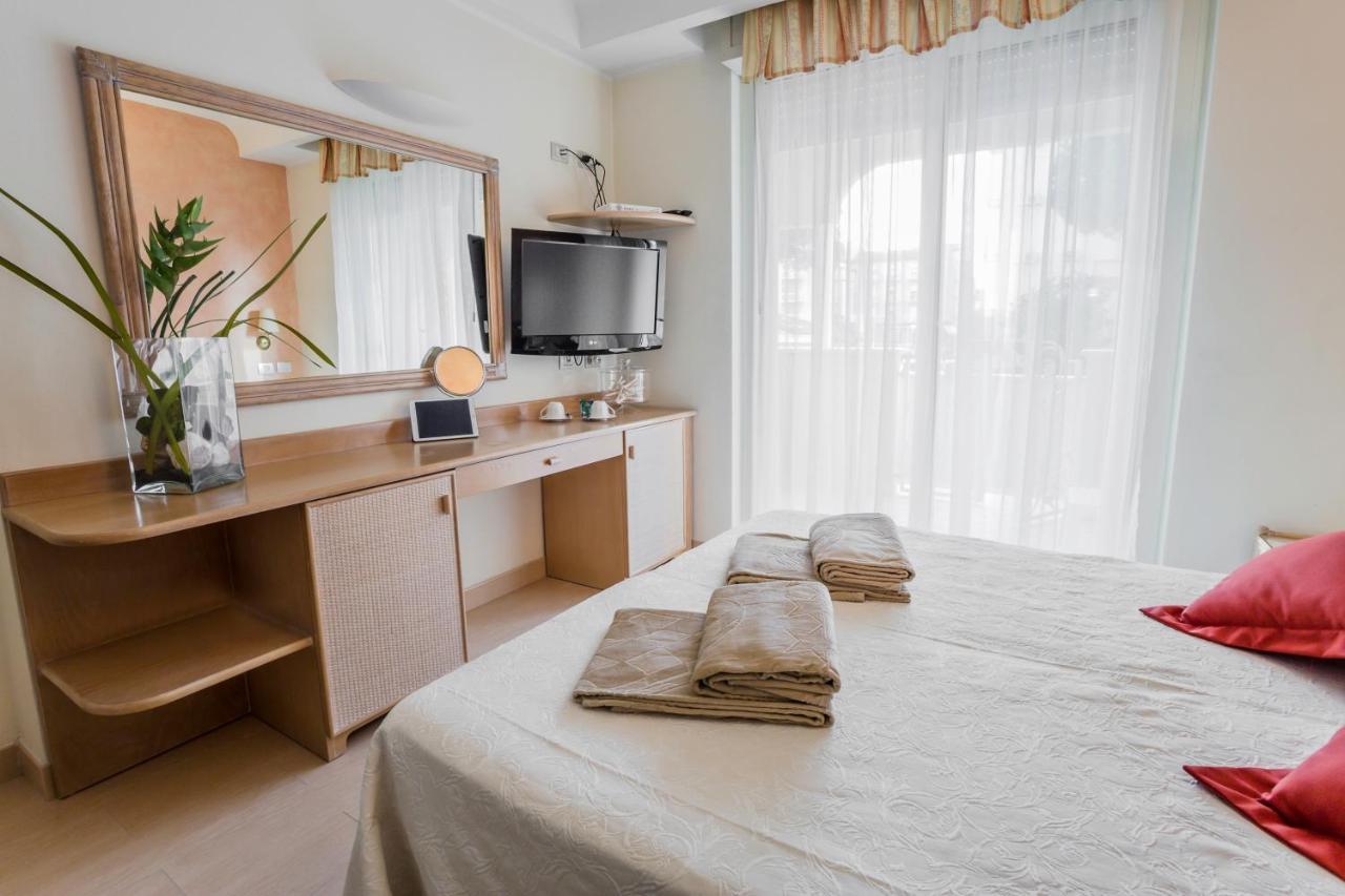 Hotel Derby Exclusive ميلانو ماريتيما المظهر الخارجي الصورة