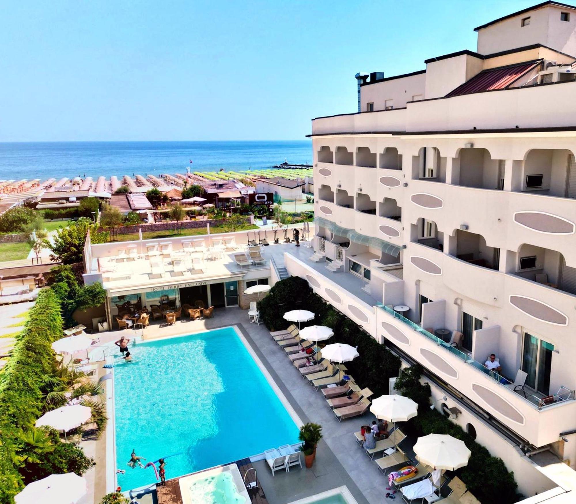 Hotel Derby Exclusive ميلانو ماريتيما المظهر الخارجي الصورة
