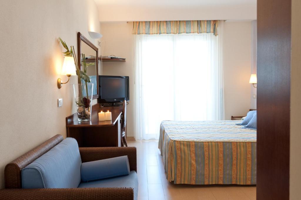 Hotel Derby Exclusive ميلانو ماريتيما الغرفة الصورة